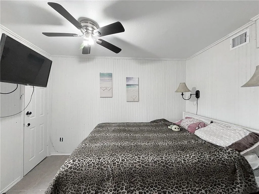 Building Photo - 3938 Surfside Blvd #2141