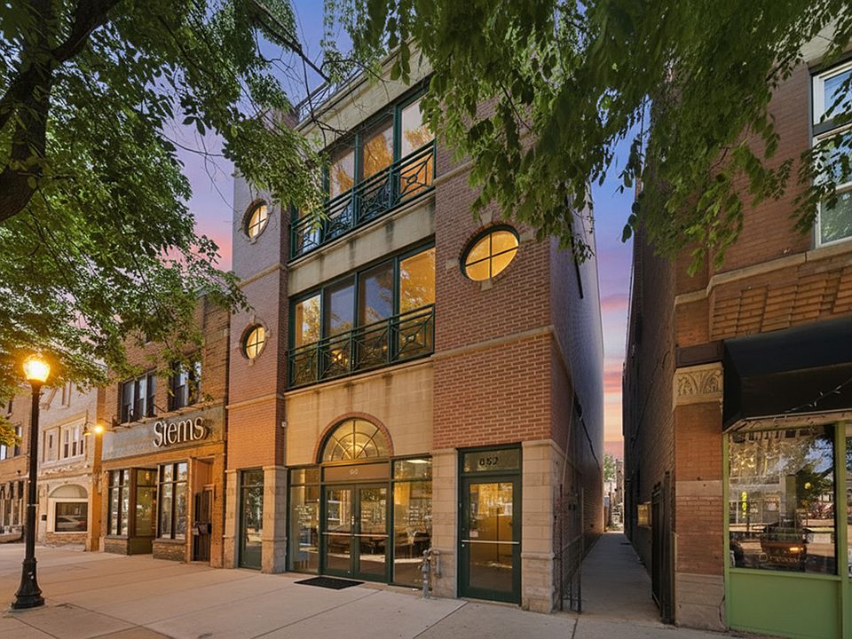 1st image of 852 N Ashland Ave #3