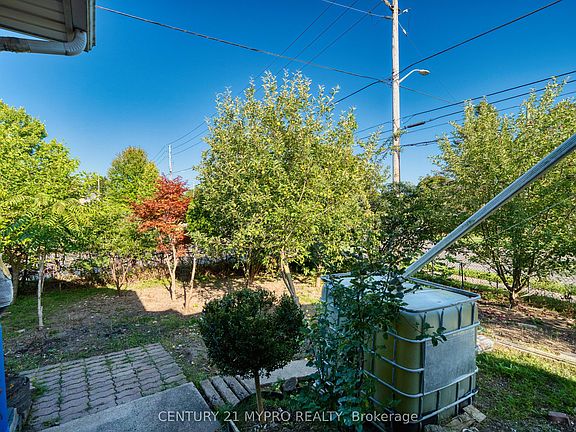 5th image of 756 Cheapside St