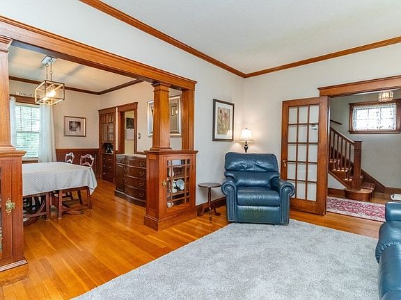 5th image of 30 Belton St