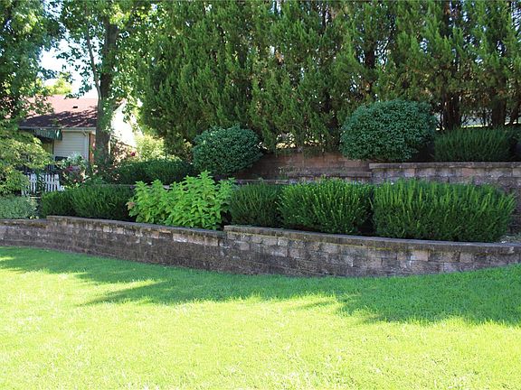 4th image of 11808 Birmington Dr