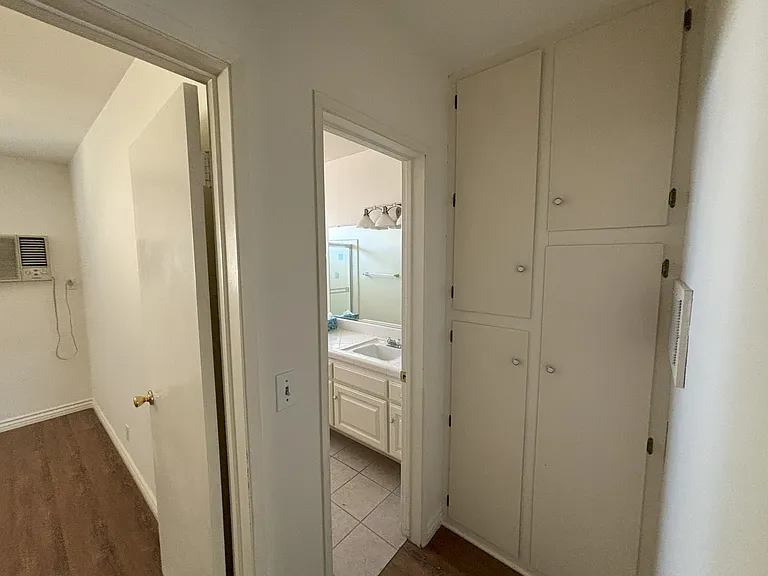 8740 Owensmouth Ave #9 — Photo 9