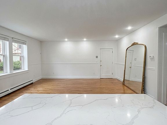 5th image of 337 Alden Ave APT 8