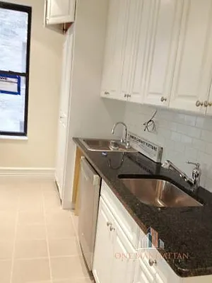 Rented by ONE Manhattan Real Estate | media 18