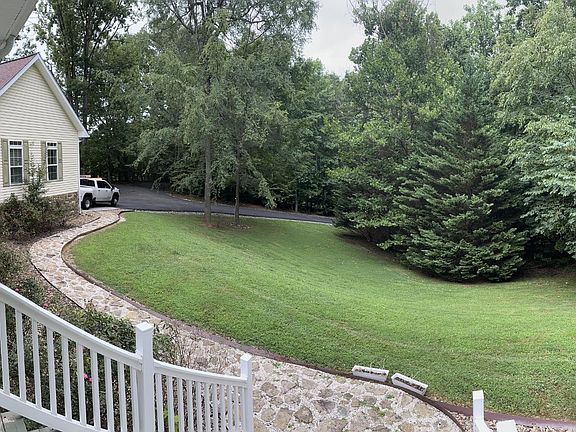 3rd image of 1058 Clearview Dr
