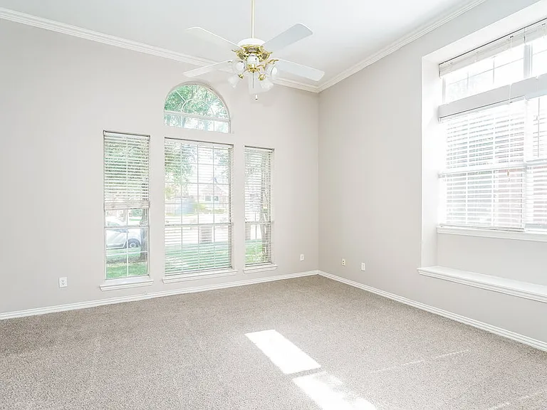 4420 Vanderpool Dr — Photo 15