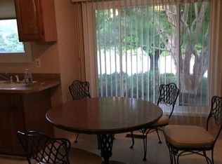 2262 Cumberland Rd, Rochester Hills, MI 48307