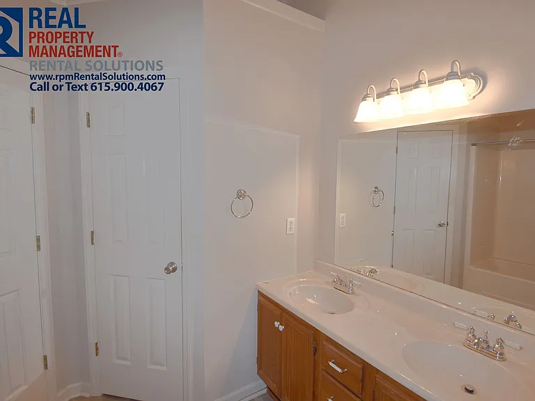 118 Casper Ct — Photo 12