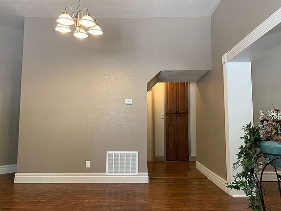 4th image of 1202 Sherman Ave