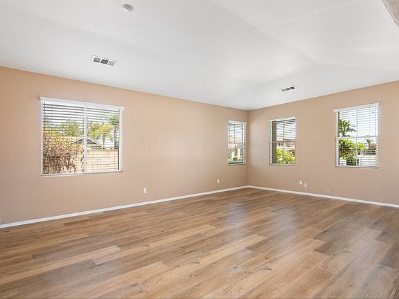 5th image of 26101 Shady Brook Cir