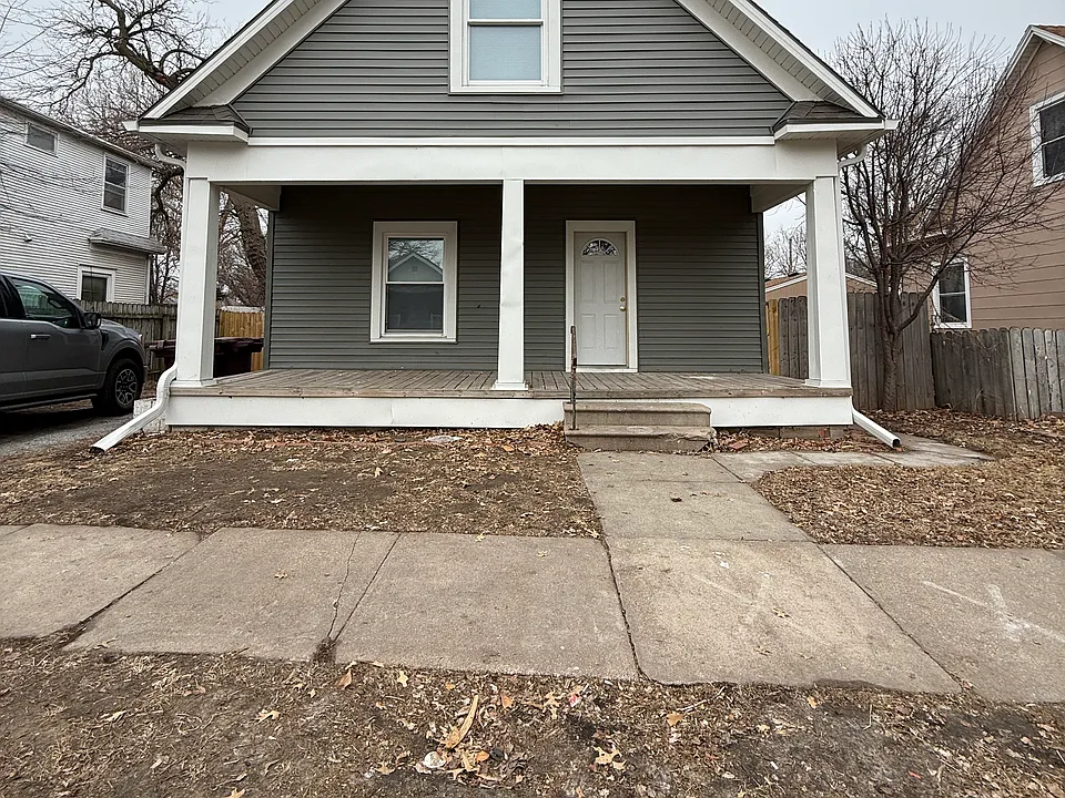 215 N 32nd St
