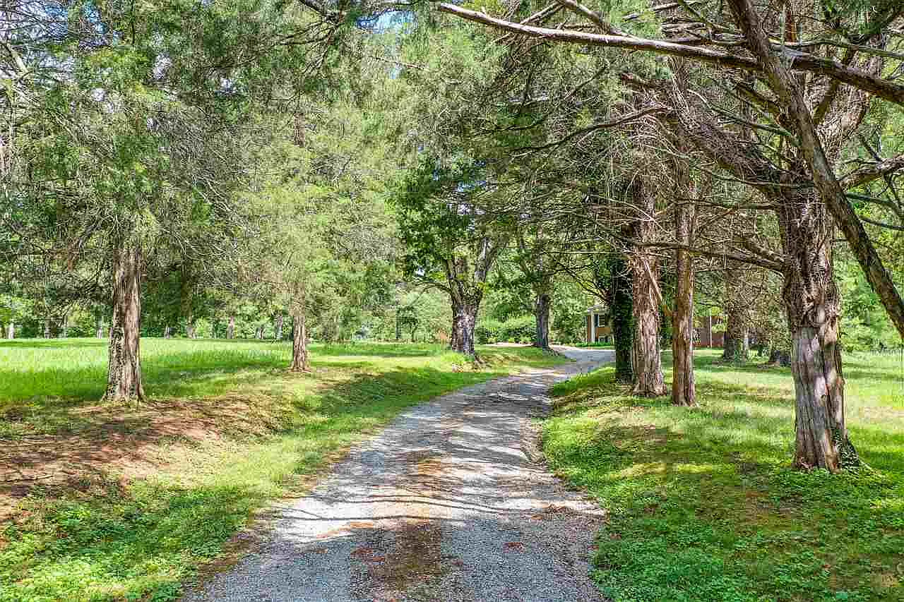 5512 Gordonsville Rd photo 1