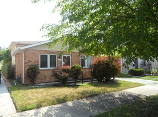 7737 W 61st Pl, Summit, IL 60501