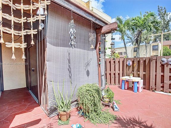 4th image of 231 W Park Dr APT 104-4