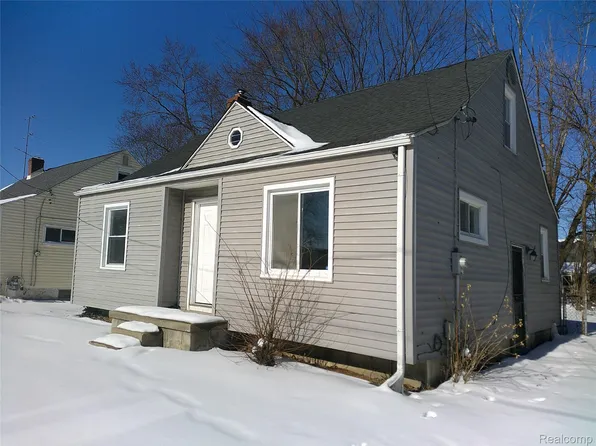 846 W Hemphill Rd, Flint, MI 48507