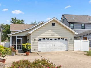 1N591 Main St, Glen Ellyn, IL 60137