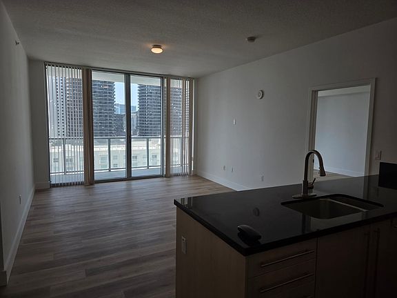 3rd image of 1111 SW 1st Ave N #2023