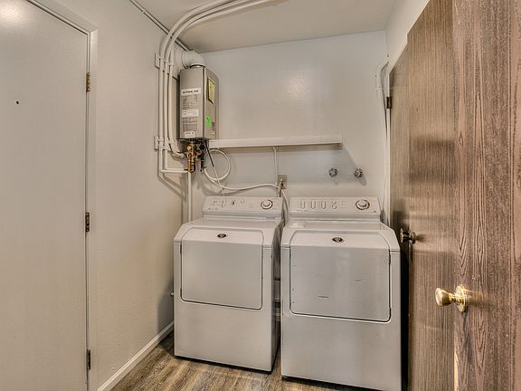 5th image of 1707 Palm Dr #C