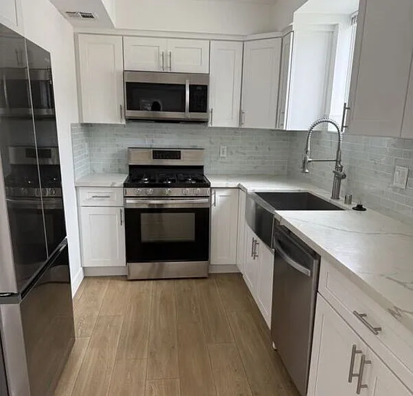 227 B N Park View St — Photo 14