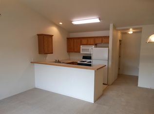 2062 NE Chanel Ct APT 3, Bend, OR 97701
