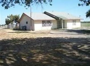 2939 S Walnut Ave, Fresno, CA 93706