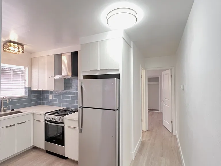 1722 G St — Photo 5