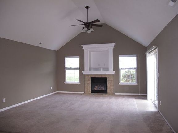 3rd image of 2209 E Willow Point Cir