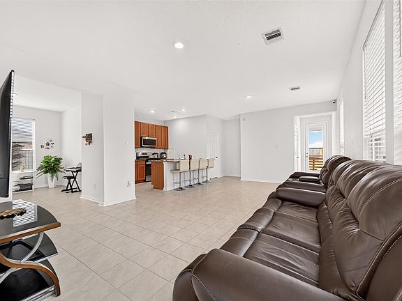 5th image of 8135 Coco Bluff Dr