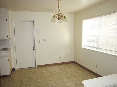 Kitchen dining 