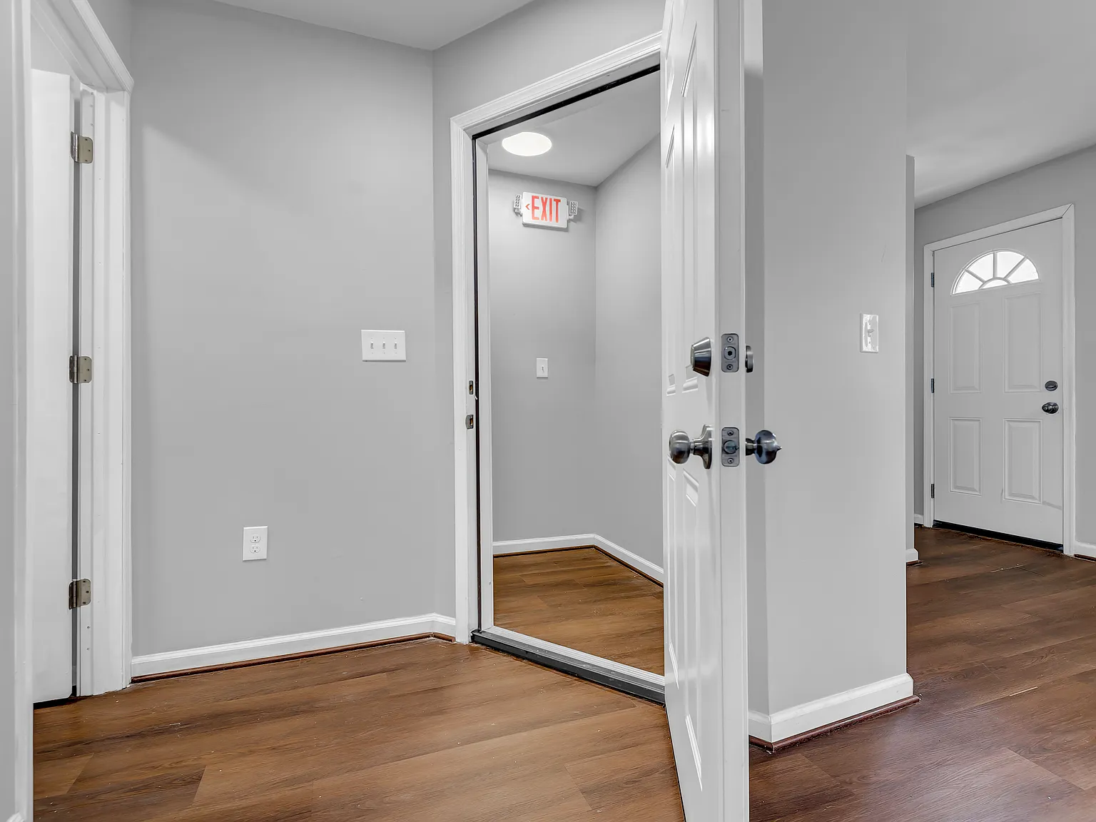 3 bed, 1.5 bath, 1500 sqft, $1,895 — Photo 4