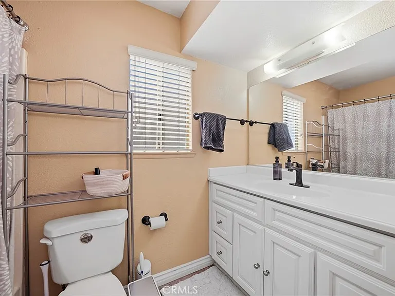 1505 Canterbury Cir — Photo 19