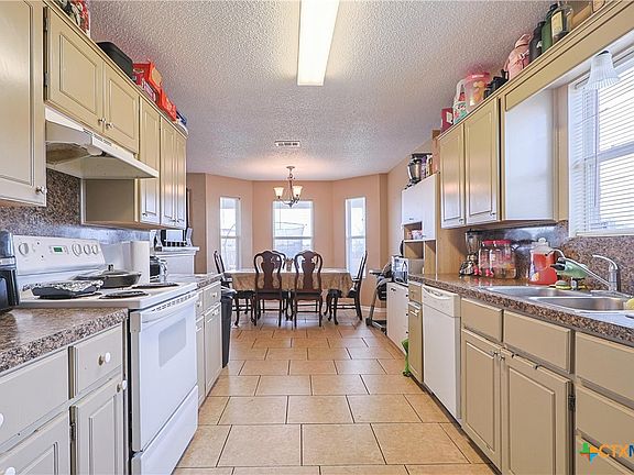 2nd image of 4605 Janelle Dr