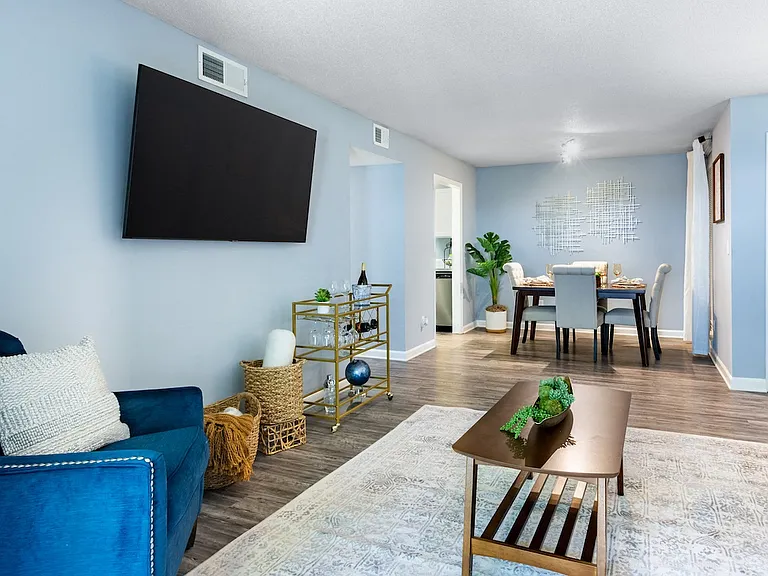 Yester Oaks Apartments — Photo 28