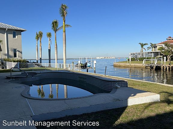 2nd image of 10 Hibiscus Dr
