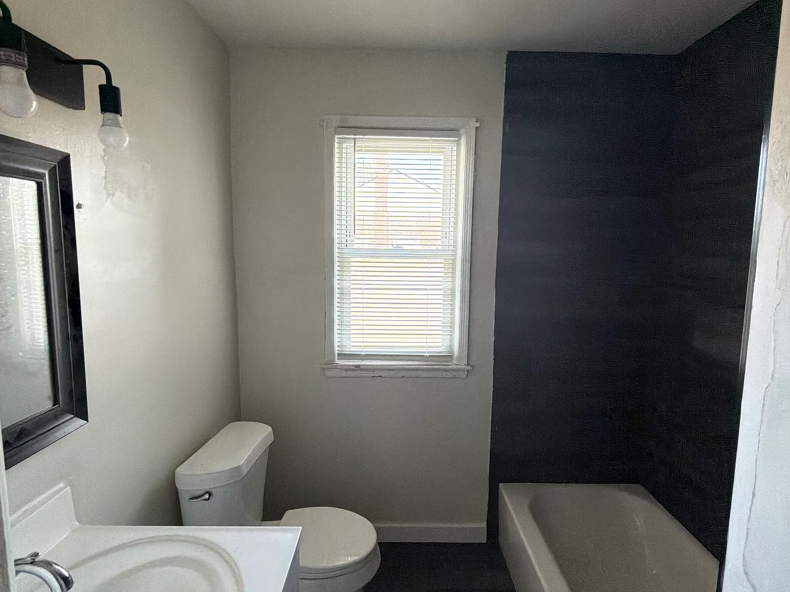 13550 Riverview St — Photo 2