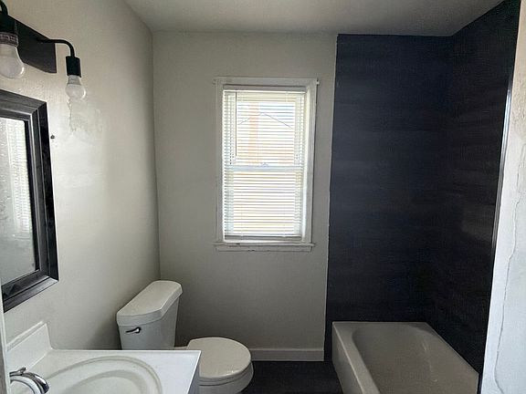 5th image of 13550 Riverview St