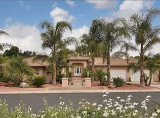 986 Thomas Pl, Vista, CA 92084