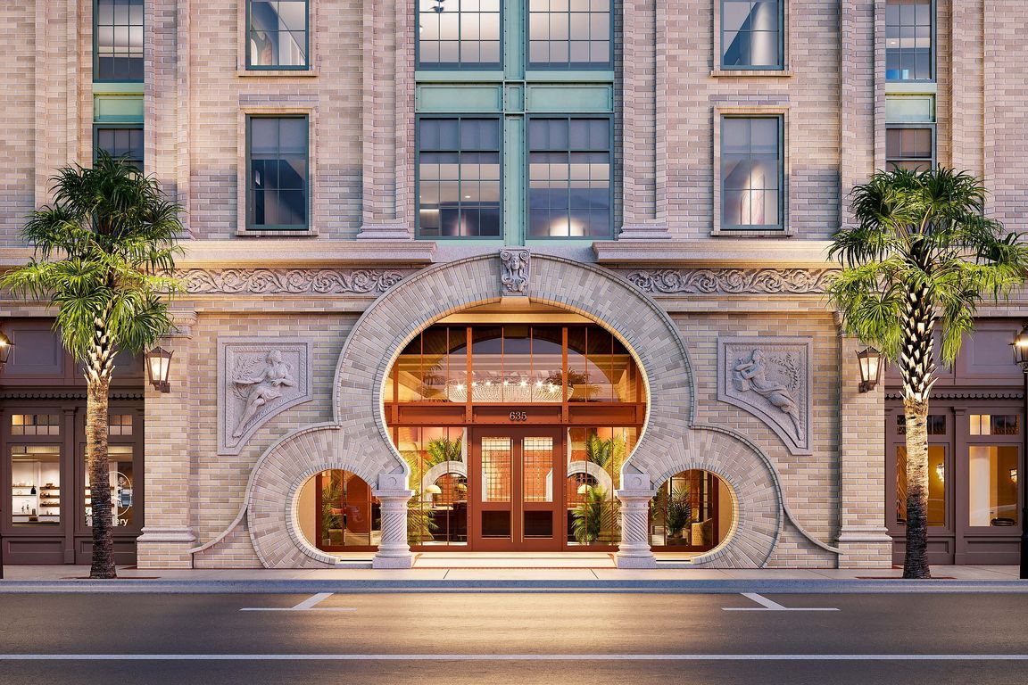 Grand King Street Entrance