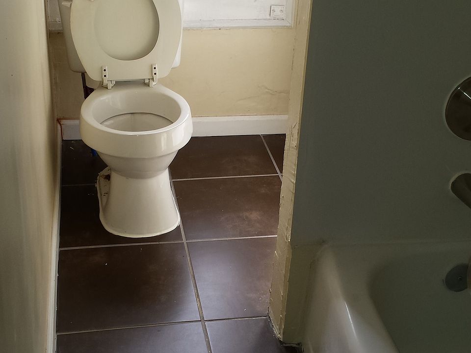2nd image of 283 Hills Pl