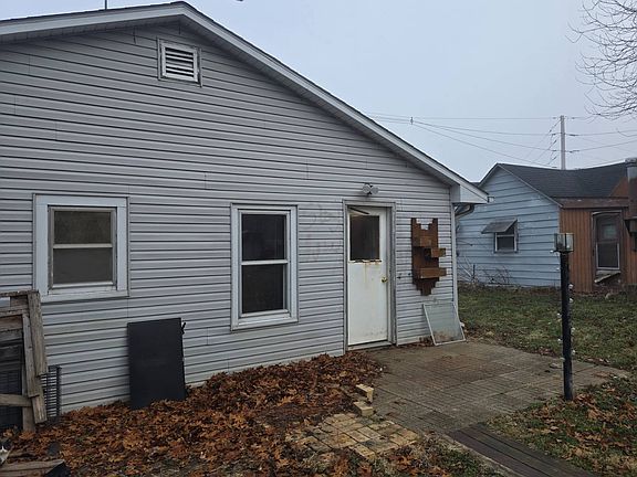 4th image of 311 E Main St