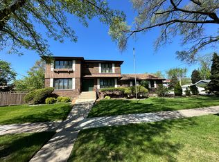 500 S 6th Ave APT 1N, La Grange, IL 60525