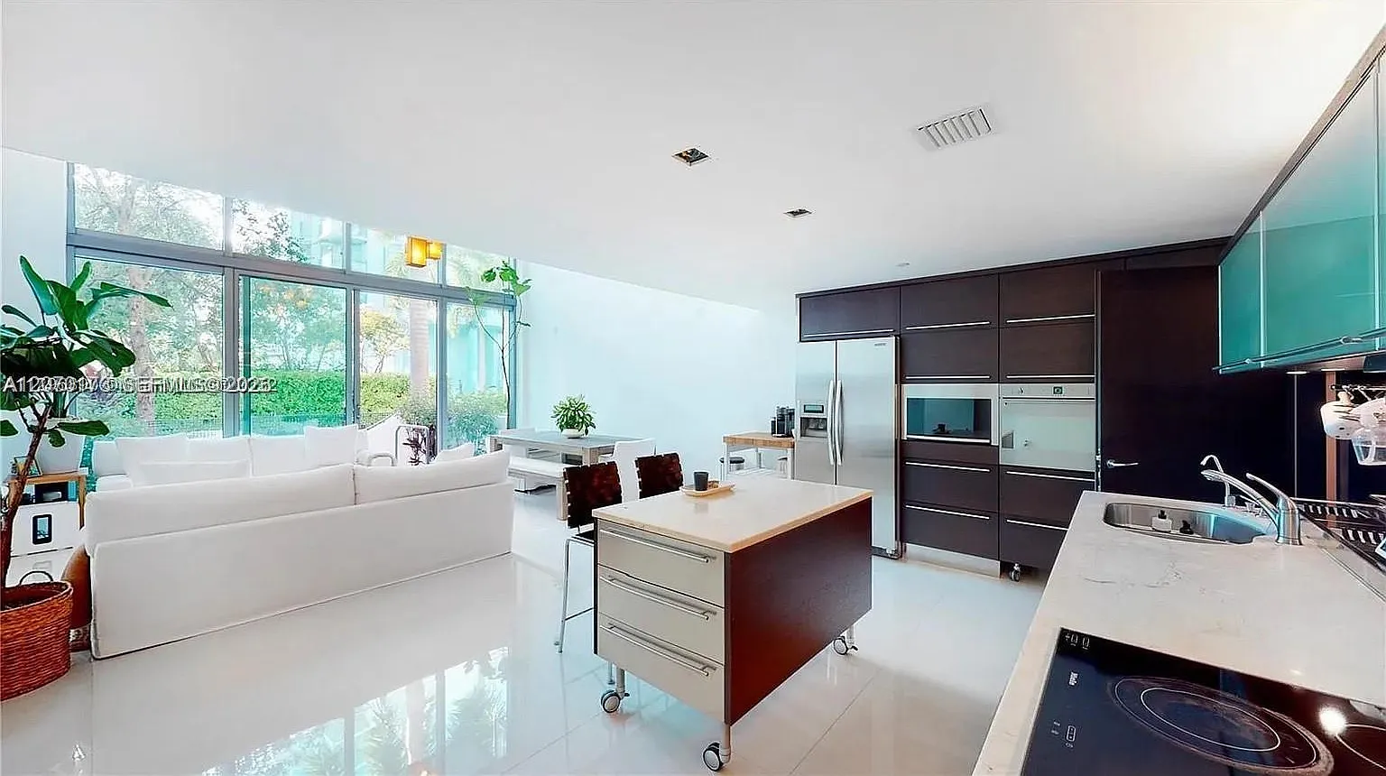 Terra Beachside Condo — Photo 3