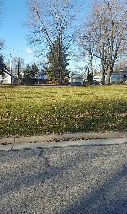 2nd image of 621 Stout St