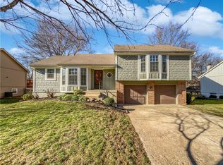 8124 Widmer Rd, Lenexa, KS 66215
