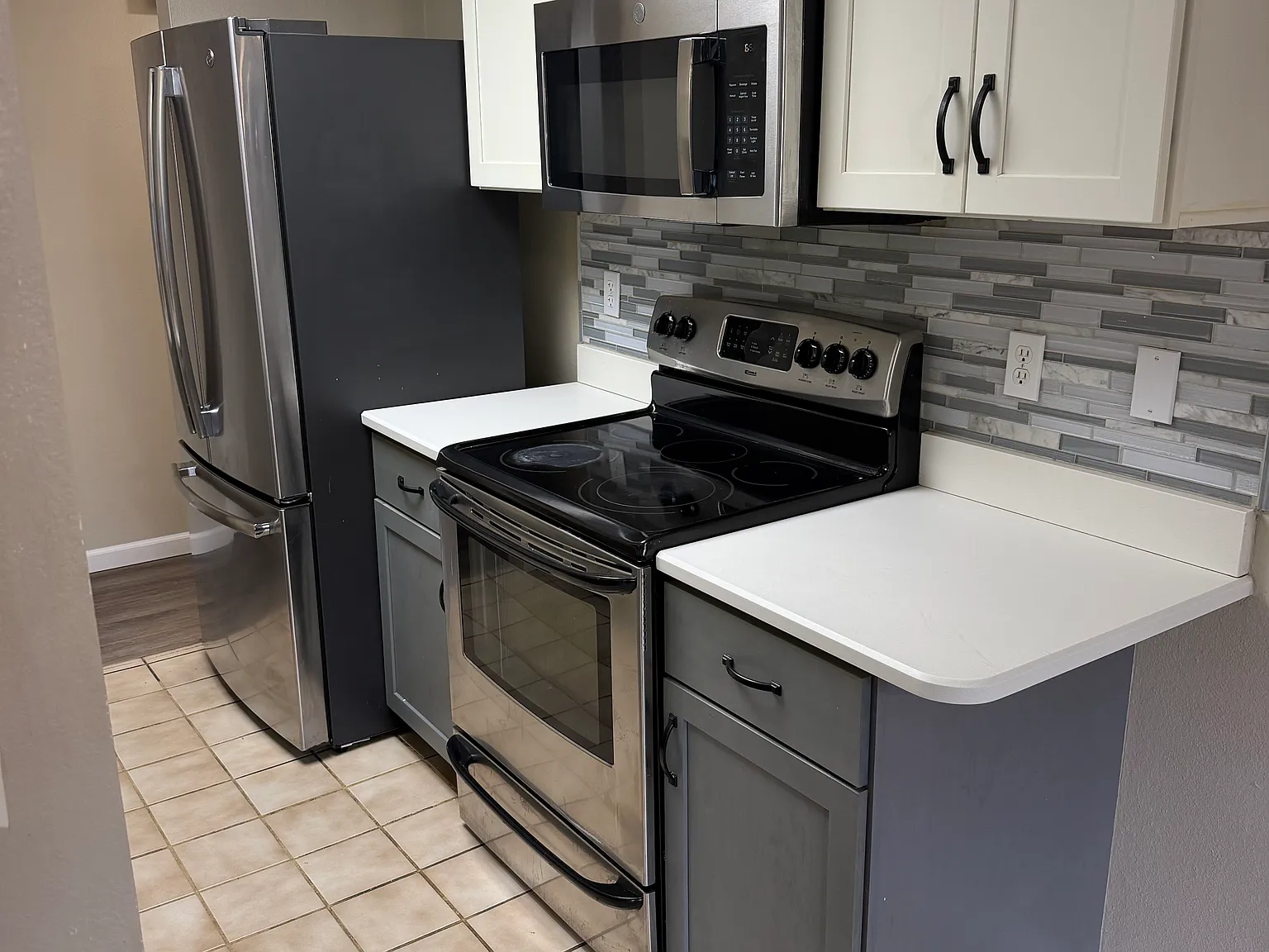 6570 E Mississippi Ave — Photo 1