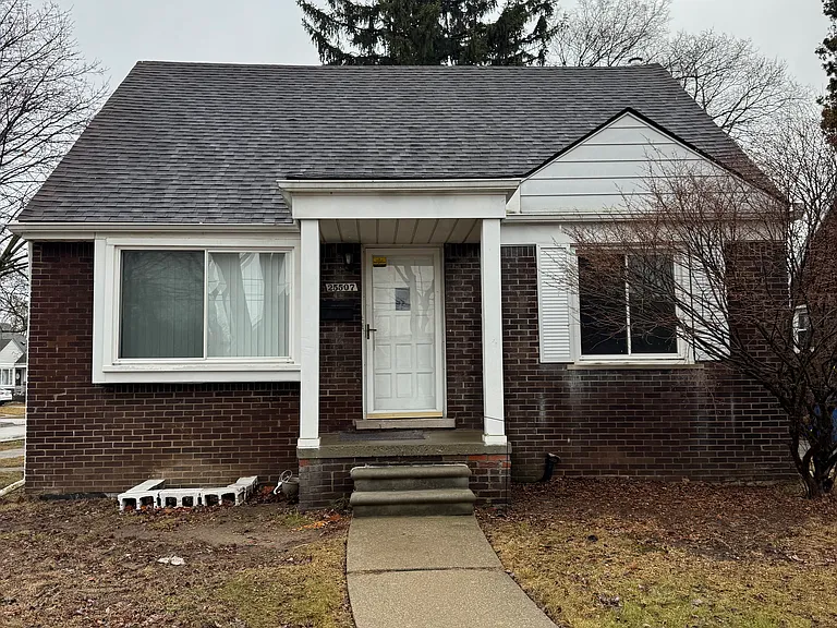 25507 W Hills Dr — Photo 1