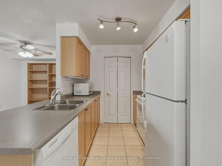 55 Strathaven Dr #1202 — Photo 4