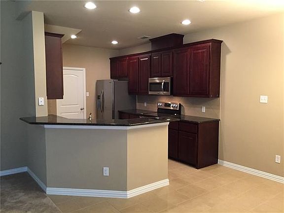 3rd image of 181 Barrington Ln