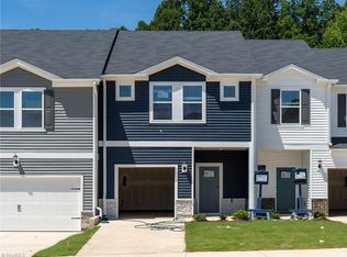 1052 Winding Spring Dr, Mebane, NC 27302