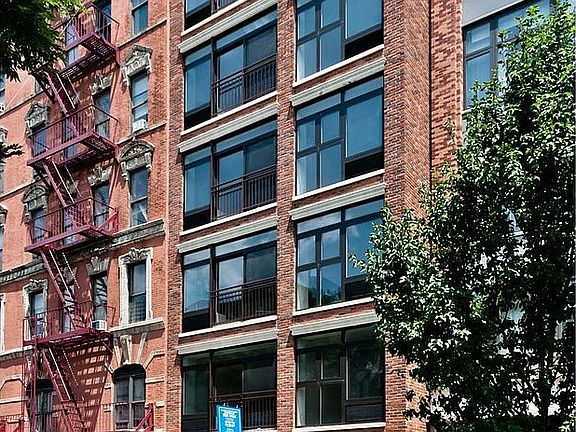 5th image of 225 E 111th St APT 3A